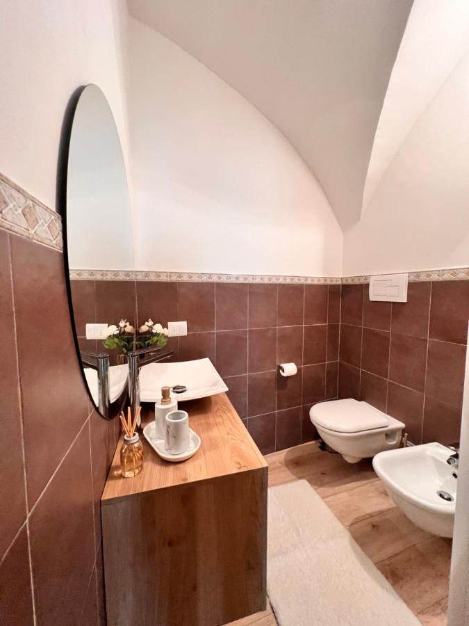 L'Arco Sul Lago • Gold Apartment Castro  ภายนอก รูปภาพ