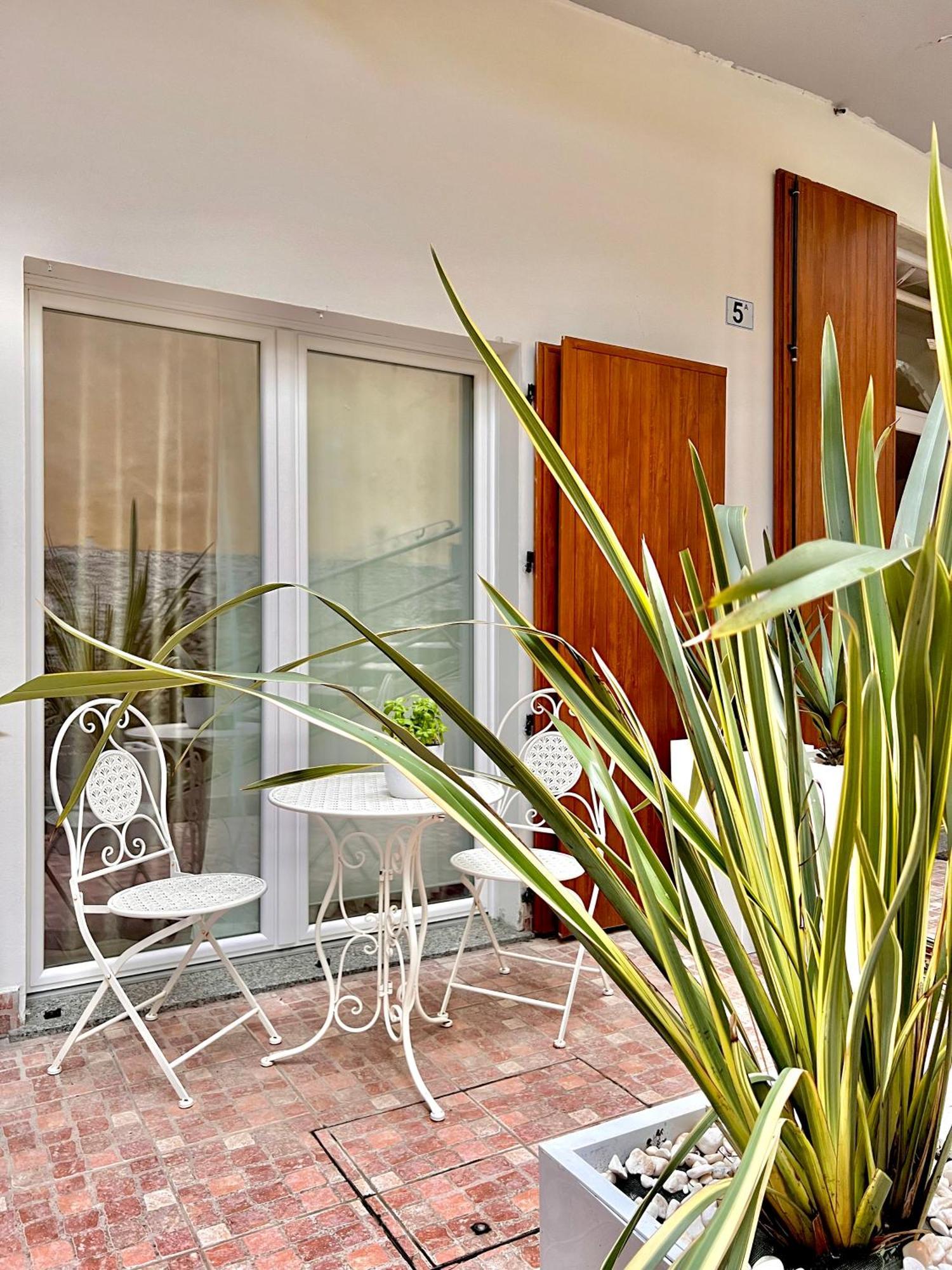 L'Arco Sul Lago • Gold Apartment Castro  ภายนอก รูปภาพ