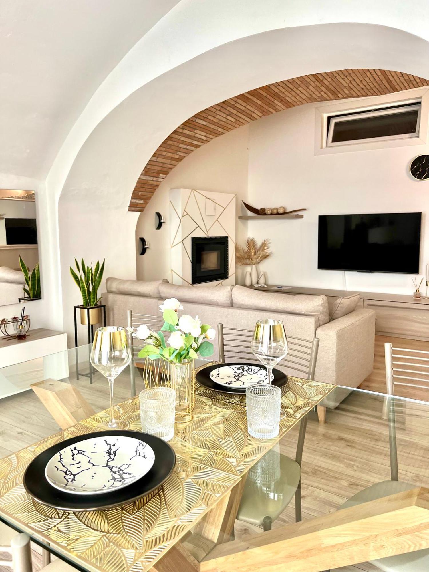 L'Arco Sul Lago • Gold Apartment Castro  ภายนอก รูปภาพ